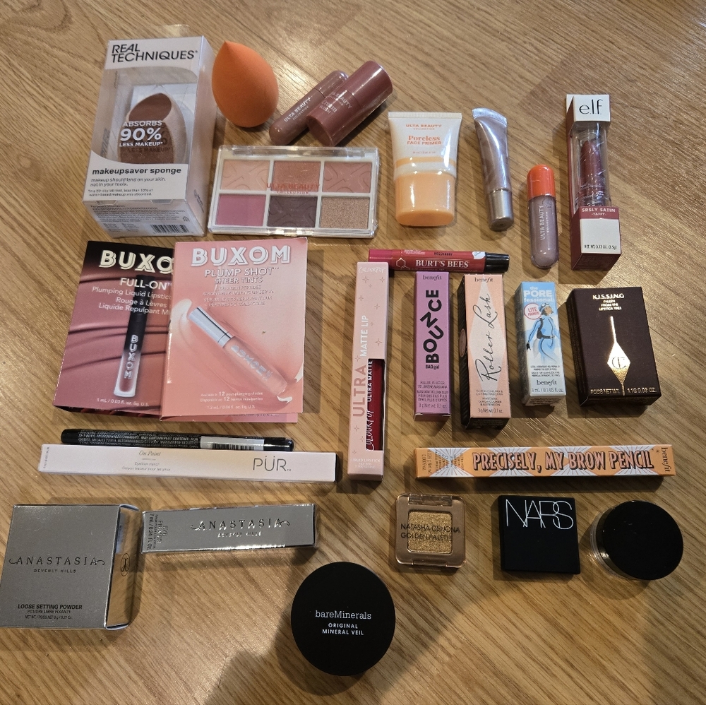 Assorted Makeup And Beauty Samples And Minis